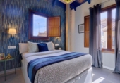 Edificio en venta con 186m² en Granada, en la zona de Barrio de San Jerónimo, Placeta Radio Granada foto