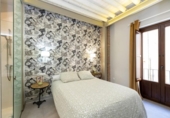 Edificio en venta con 186m² en Granada, en la zona de Barrio de San Jerónimo, Placeta Radio Granada foto