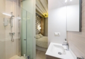 Edificio en venta con 186m² en Granada, en la zona de Barrio de San Jerónimo, Placeta Radio Granada foto