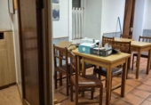Local comercial en alquiler con 98m² en Santiago de Compostela, en la zona de A Poza de Bar, Rúa de Entremurallas foto