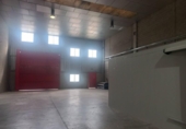 390m² entrepôt pour location à Bigues, photo