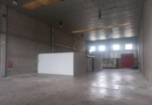 390m² entrepôt pour location à Bigues, photo