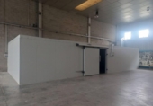 390m² entrepôt pour location à Bigues, photo