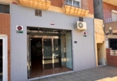 Local comercial en alquiler con 121m² en Almería, Calle de Lanjarón foto
