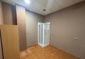 Local comercial en alquiler con 121m² en Almería, Calle de Lanjarón foto