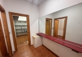 Local comercial en alquiler con 121m² en Almería, Calle de Lanjarón foto
