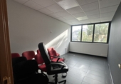 Oficina en alquiler con 130m² en Logroño foto