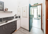 231m² commercial premises for sale in Granada, in the area of Campus, Calle Alhendín photo