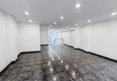 91m² commercial premises for sale in Badalona, in the area of Sant Joan de Llefià, Carrer de Juan Valera photo