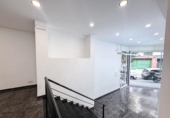 91m² commercial premises for sale in Badalona, in the area of Sant Joan de Llefià, Carrer de Juan Valera photo