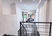 91m² commercial premises for sale in Badalona, in the area of Sant Joan de Llefià, Carrer de Juan Valera photo