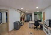 169m² bureau pour vente à Vigo, dans le quartier de Vigo, Avenida do Alcalde Gregorio Espino photo
