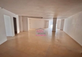 Local comercial en alquiler con 500m² en Albaida foto