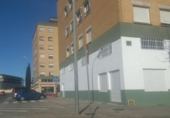 140m² commercial premises for rent in Huesca, in the area of Saint Lawrence, photo