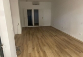 Local comercial en venta con 52m² en Tres Cantos foto