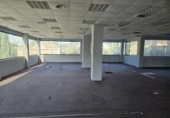 Edifici
en venda
amb 6037m² a Las Rozas de Madrid, Carril Bus-VAO A-6 foto