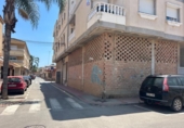 Local comercial en venta con 192m² en Los Alcázares, Calle de Murcia foto