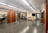 237m² bureaux pour vente à Lérida, Turó de Gardeny photo