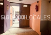 90m² offices for sale in Barcelona, in the area of the Lower Guinardó, Carrer de Llorens i Barba photo