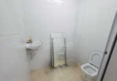 Local comercial en alquiler con 200m² en Cambrils foto