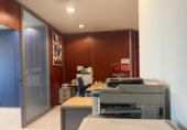 235m² bureaux pour vente à Empuriabrava, dans le quartier de Empuriabrava, Carrer Aeroclub photo