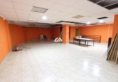 Local comercial en venta con 452m² en Torrevieja, Calle Fuensanta foto