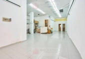 100m² commercial premises for sale in Vinaroz, Calle Andorra photo