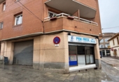 Local comercial en alquiler con 75m² en Begues foto