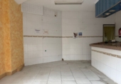 Local comercial en alquiler con 75m² en Begues foto