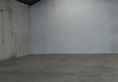 Nave Industrial en venta con 210m² en Tomares, Calle Almoraima, 41 foto