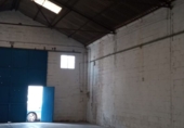 Nave Industrial en venta con 210m² en Tomares, Calle Almoraima, 41 foto
