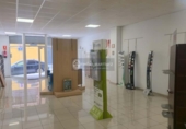 Local comercial en venta con 150m² en Cambrils foto