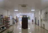 Local comercial en venta con 150m² en Cambrils foto