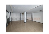 250m² commercial premises for sale in Viladecans, Carrer de Santa Teresa photo