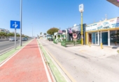 Local comercial en venta con 122m² en Orihuela, Calle Isla de Tabarca foto