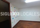 352m² commercial premises for rent in Barcelona, in the area of the Congress and the Indians, Carrer de Puerto Príncipe photo