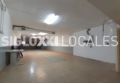 352m² commercial premises for rent in Barcelona, in the area of the Congress and the Indians, Carrer de Puerto Príncipe photo