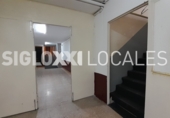 352m² commercial premises for rent in Barcelona, in the area of the Congress and the Indians, Carrer de Puerto Príncipe photo
