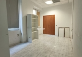 Local comercial en alquiler con 350m² en Cáceres, en la zona de San Juan foto