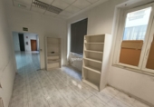 Local comercial en alquiler con 350m² en Cáceres, en la zona de San Juan foto