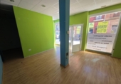 65m² locaux commerciaux pour vente à Valencia de Don Juan, Centro photo