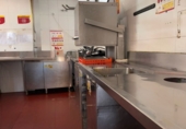 Local comercial en alquiler con 185m² en Jaén foto