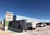 382m² warehouse industrial for sale in Zaragoza, in the area of Cartuja Baja, Calle Albardín photo