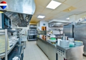 Restaurante en venta con 1090m² en Alicante, Calle Lusitania foto