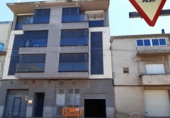 286m² commercial premises for sale in Cabanes, Calle La Feria photo