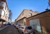 456m² entrepôt industriel pour vente à León, dans le quartier de Armunia, Calle Padre Aniceto Fernández photo