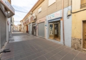 Local comercial
en venda
amb 32m² a Santa Fe, Calle Madrigal de las Altas Torres foto