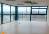 Oficines
en venda
amb 296m² a Burgos, Calle La Bureba foto
