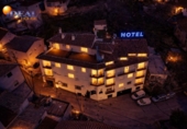 Hotel en venta con 2118m² en Güéjar Sierra, Calle Hermanas Quirós foto