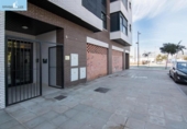 Local comercial en venta con 348m² en Armilla foto